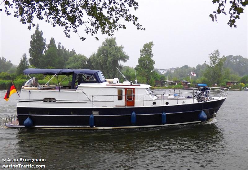 liberty (Pleasure craft) - IMO , MMSI 211674710, Call Sign DB8235 under the flag of Germany