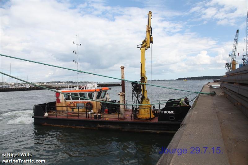 frome (Tug) - IMO , MMSI 235097097, Call Sign 2GGC9 under the flag of United Kingdom (UK)