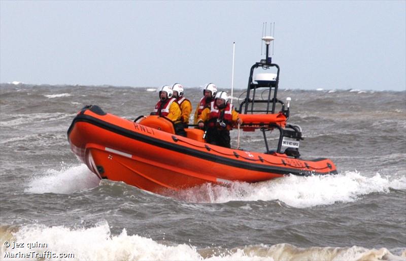 rnli lifeboat b-848 (SAR) - IMO , MMSI 235109734 under the flag of United Kingdom (UK)
