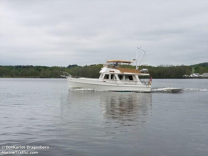 water lily (Pleasure craft) - IMO , MMSI 338145427 under the flag of USA