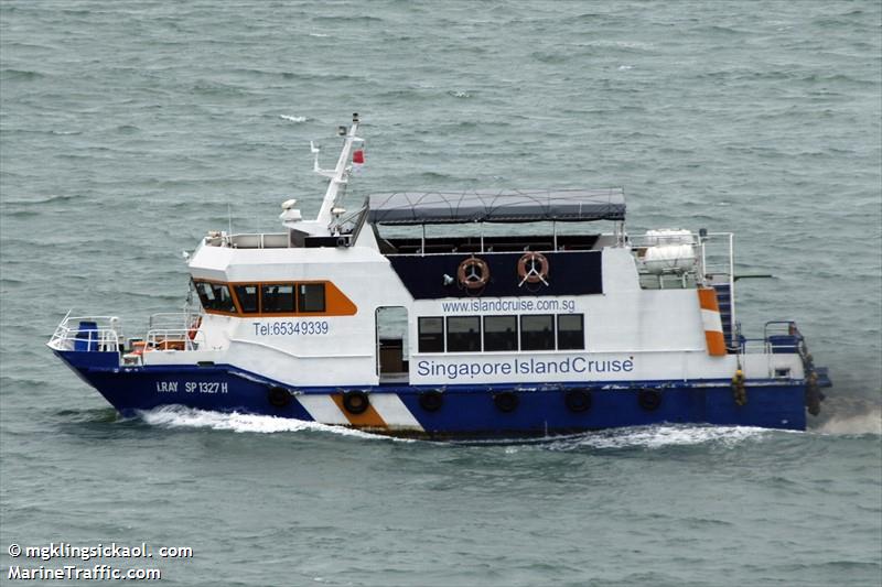 i-ray (Pleasure craft) - IMO , MMSI 563040084 under the flag of Singapore