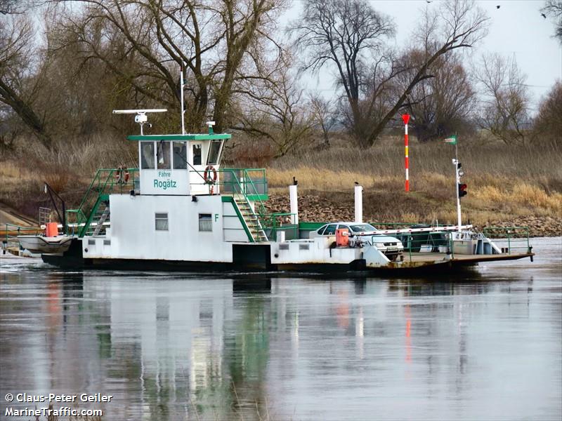 faehre rogaetz (-) - IMO , MMSI 211764780, Call Sign DC6409 under the flag of Germany