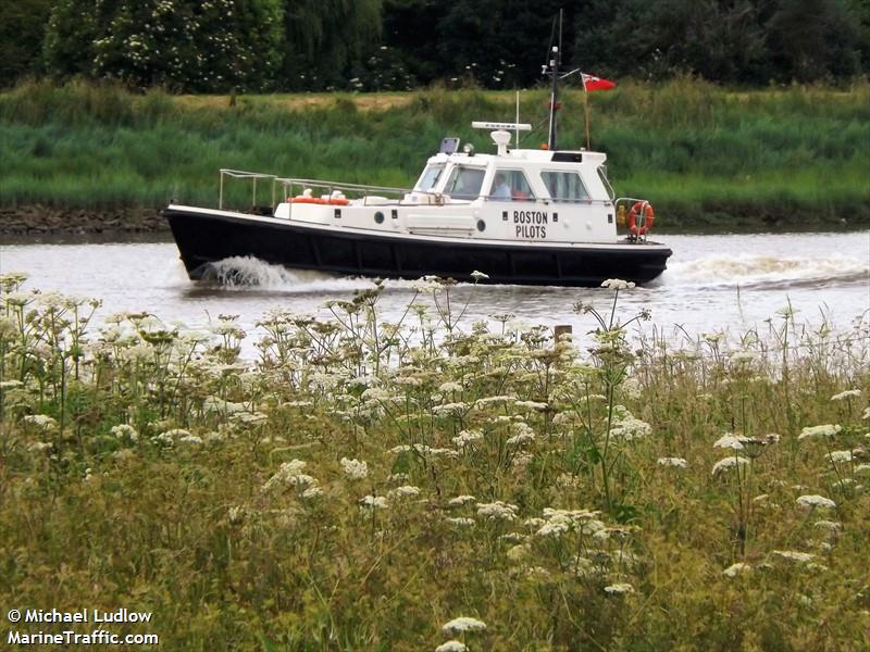 p.v. ralph jenkin (Pilot) - IMO , MMSI 235003439, Call Sign MMXG4 under the flag of United Kingdom (UK)