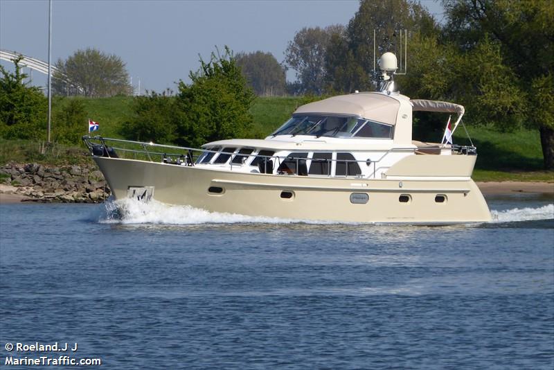 maritiem (Unknown) - IMO , MMSI 244730230, Call Sign PF4050 under the flag of Netherlands
