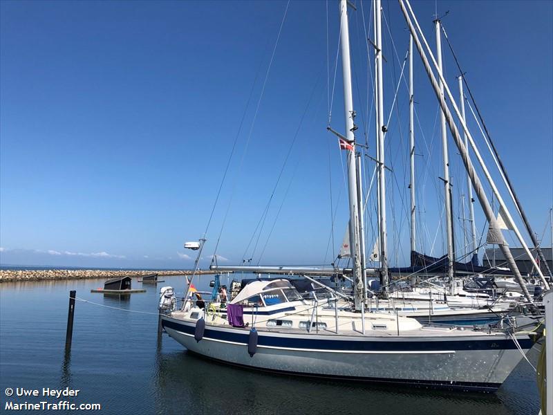 cata (Sailing vessel) - IMO , MMSI 211749750, Call Sign DG2718 under the flag of Germany
