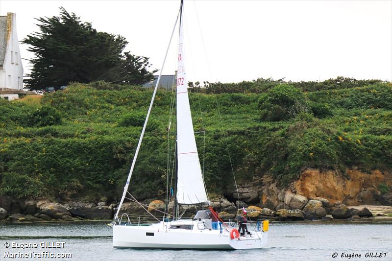 safran rouge (Sailing vessel) - IMO , MMSI 227437290, Call Sign FAD8498 under the flag of France