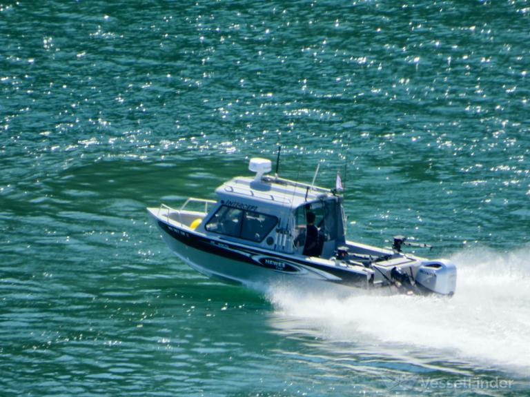 permament waves (Pleasure craft) - IMO , MMSI 338323607 under the flag of USA