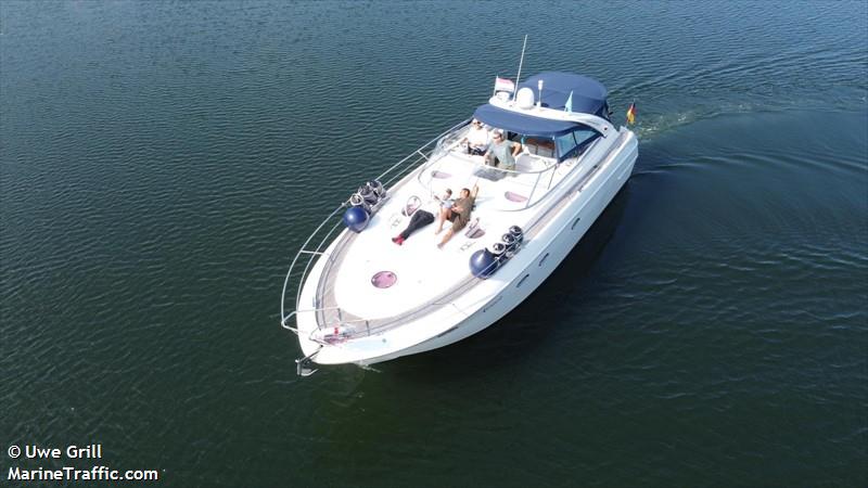 auszeit (Pleasure craft) - IMO , MMSI 211700660, Call Sign DH8851 under the flag of Germany