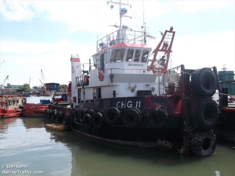 chg 11 (Pusher Tug) - IMO 9252319, MMSI 563002250, Call Sign 9V6045 under the flag of Singapore