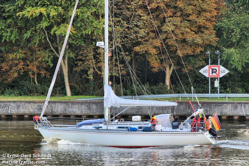 african queen (Sailing vessel) - IMO , MMSI 211452200, Call Sign DD4496 under the flag of Germany