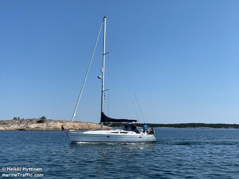 breeze of burnham (Sailing vessel) - IMO , MMSI 230057670 under the flag of Finland