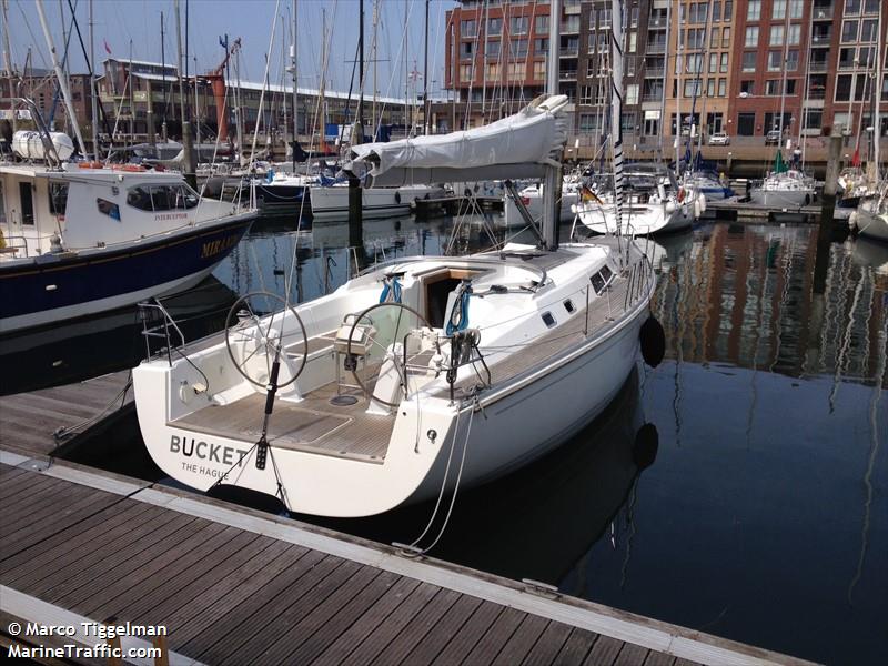 bucket (Pleasure craft) - IMO , MMSI 244820827, Call Sign PG2956 under the flag of Netherlands