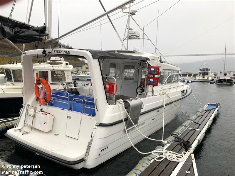 tirona (Fishing vessel) - IMO , MMSI 257124450, Call Sign LH4273 under the flag of Norway