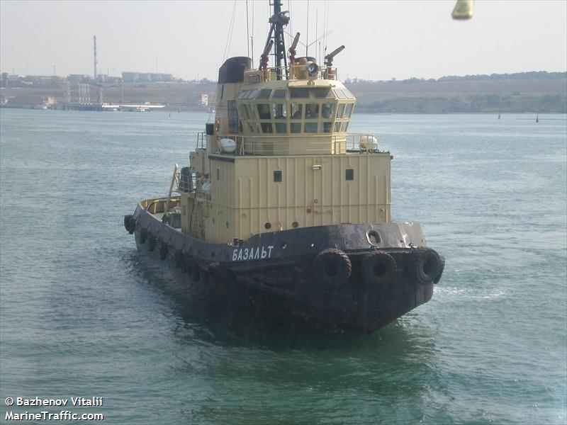 kapitan nezavitin (Tug) - IMO 8027145, MMSI 272977000, Call Sign EMLL under the flag of Ukraine