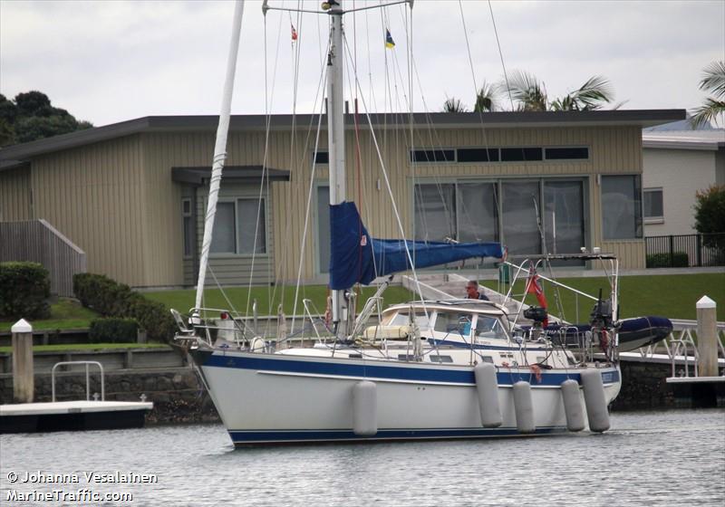 burmese breeze (Sailing vessel) - IMO , MMSI 232515000