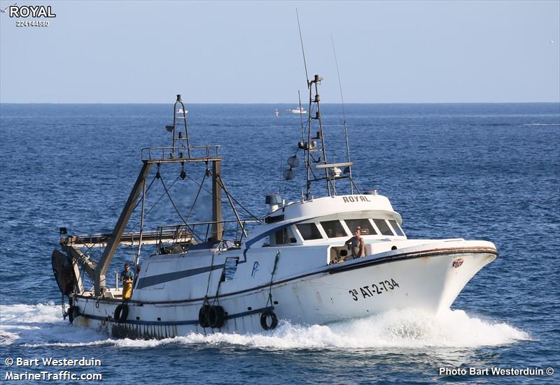 royal (Fishing vessel) - IMO , MMSI 224144580, Call Sign EA7653 under the flag of Spain