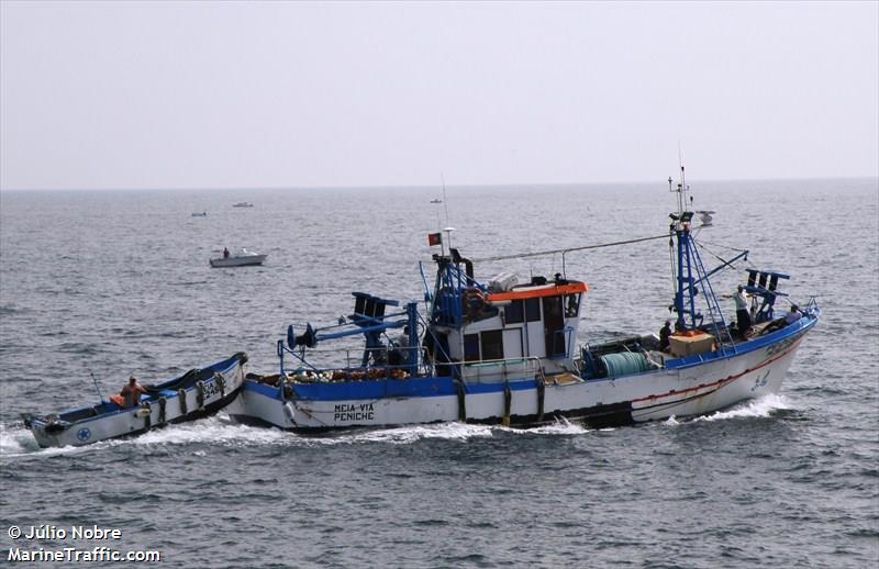 meia via (Fishing vessel) - IMO , MMSI 263405570, Call Sign CULH2 under the flag of Portugal