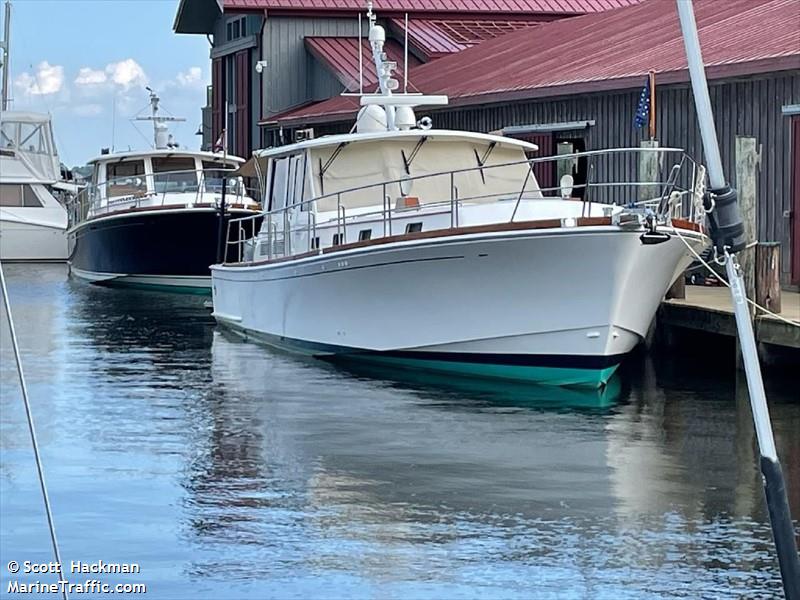 bella (Pleasure craft) - IMO , MMSI 338336608