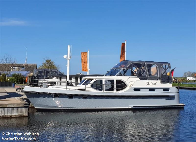 sunny (Pleasure craft) - IMO , MMSI 211298970, Call Sign DF4604 under the flag of Germany