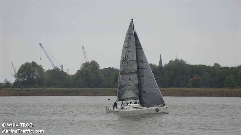 top job (Sailing vessel) - IMO , MMSI 211677590, Call Sign DD8459 under the flag of Germany