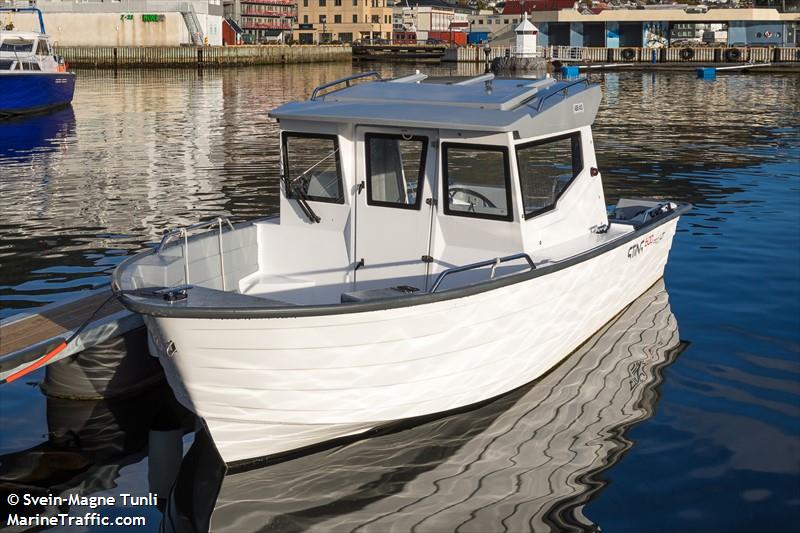 husevag ferieparadis (Pleasure craft) - IMO , MMSI 257118560, Call Sign LD7206 under the flag of Norway