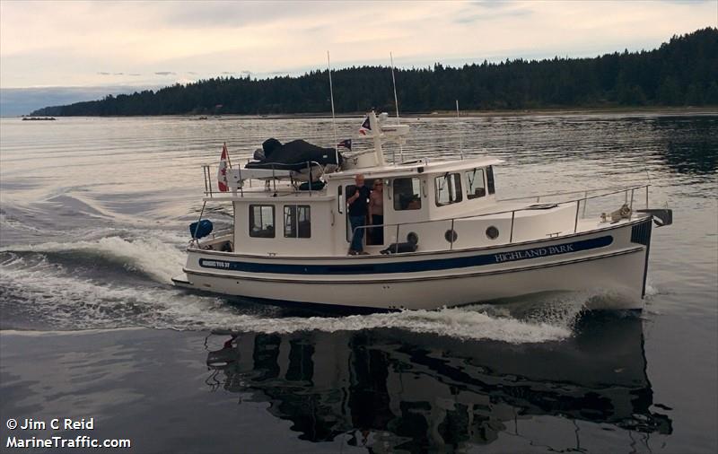 highland park (Pleasure craft) - IMO , MMSI 316024213 under the flag of Canada