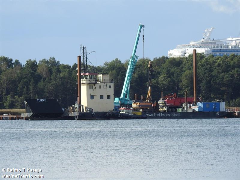 tuikku (Dredging or UW ops) - IMO , MMSI 230025040, Call Sign OJ8590 under the flag of Finland