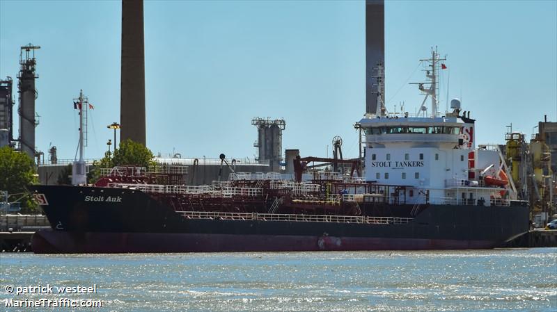 stolt auk (Chemical/Oil Products Tanker) - IMO 9164108, MMSI 235104739, Call Sign 2HLY2 under the flag of United Kingdom (UK)