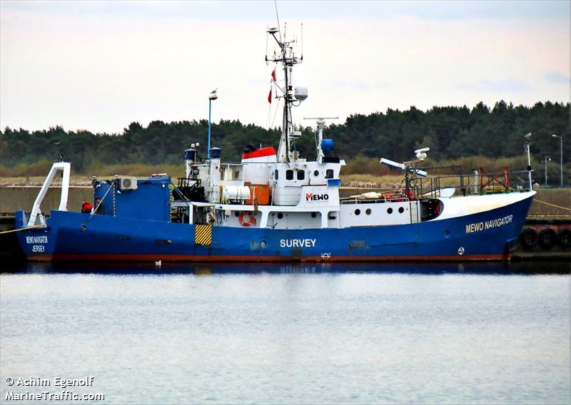 mewo navigator (Offshore Support Vessel) - IMO 8740931, MMSI 235107332, Call Sign 2HXA4 under the flag of United Kingdom (UK)