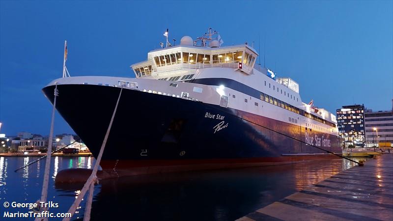 blue star paros (Passenger/Ro-Ro Cargo Ship) - IMO 9241774, MMSI 239924000, Call Sign SVJH under the flag of Greece