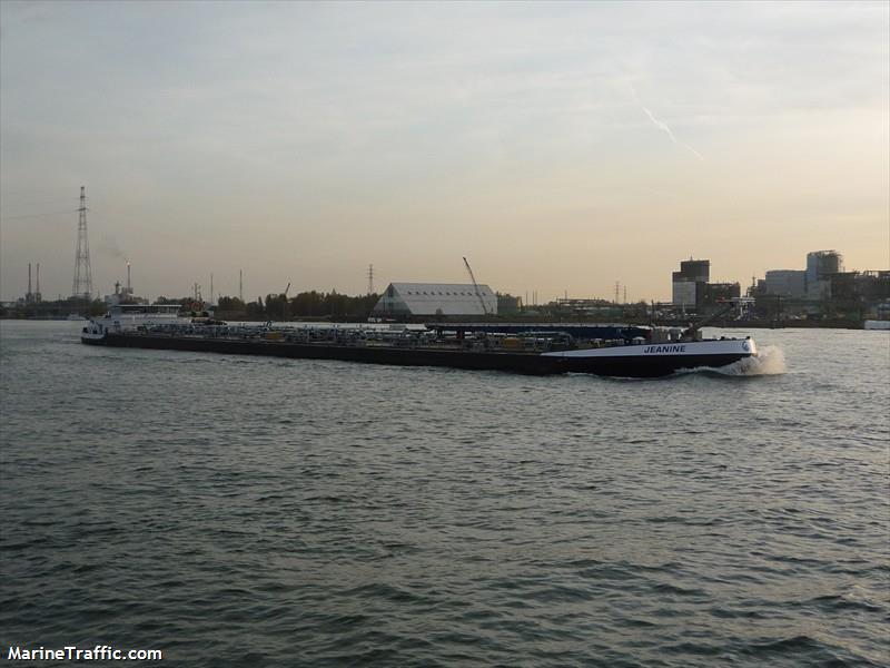 jeanine (Tanker) - IMO , MMSI 244650690, Call Sign PB4090 under the flag of Netherlands