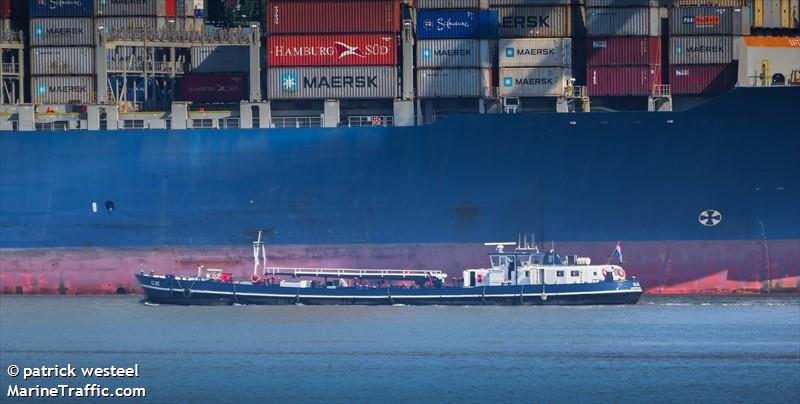 e l b e (Tanker) - IMO , MMSI 244870491, Call Sign PG3382 under the flag of Netherlands