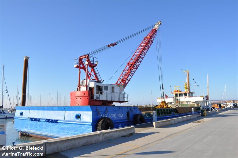 san martino (Dredger) - IMO 8742575, MMSI 247225600, Call Sign IKXV2 under the flag of Italy