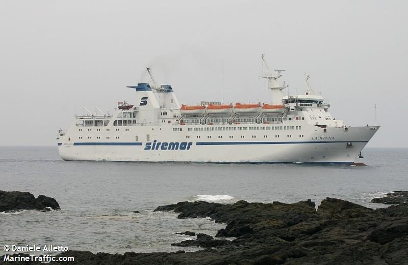 laurana (Passenger/Ro-Ro Cargo Ship) - IMO 9011014, MMSI 247342000, Call Sign ICEL under the flag of Italy