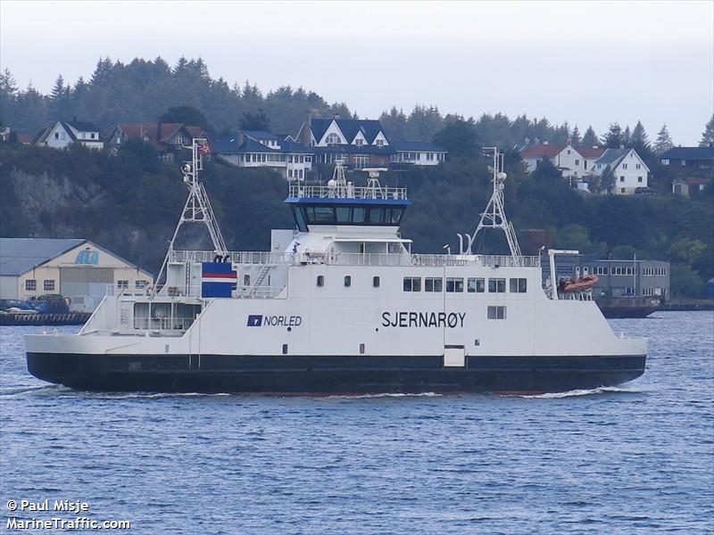 sjernaroy (Passenger/Ro-Ro Cargo Ship) - IMO 9192480, MMSI 259593000, Call Sign LJTM under the flag of Norway