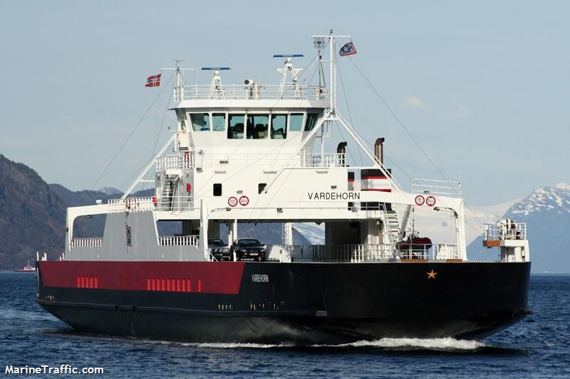 vardehorn (Passenger/Ro-Ro Cargo Ship) - IMO 9210622, MMSI 259650000, Call Sign LLAE under the flag of Norway