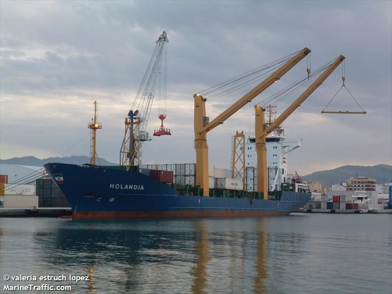 vento di grecale (Container Ship) - IMO 9204506, MMSI 304134000, Call Sign V2OF5 under the flag of Antigua & Barbuda