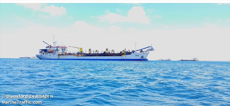 tshd.sorong (Dredging or UW ops) - IMO 8418863, MMSI 525100130, Call Sign YBEE-2 under the flag of Indonesia