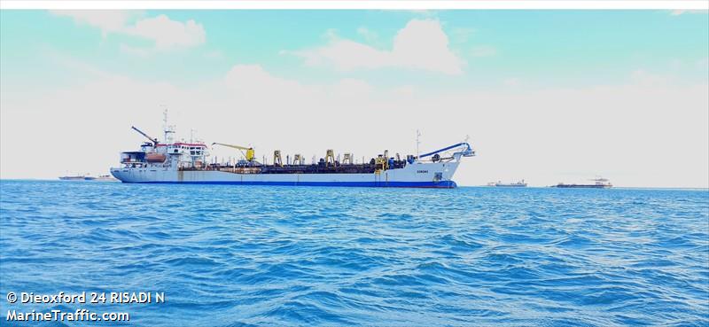 tshd.sorong (Hopper Dredger) - IMO 8418863, MMSI 525100130, Call Sign YBEE-2 under the flag of Indonesia