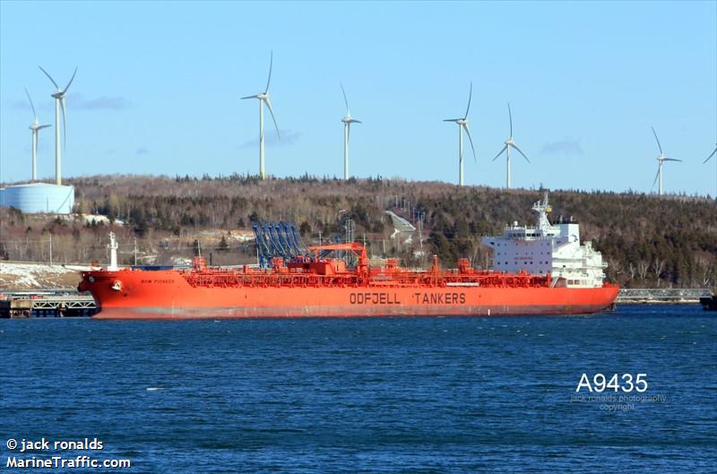 bow pioneer (Chemical/Oil Products Tanker) - IMO 9595632, MMSI 566855000, Call Sign 9V9886 under the flag of Singapore