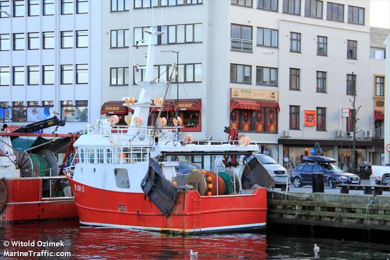vassoybuen (Fishing vessel) - IMO , MMSI 257160740, Call Sign LK7574 under the flag of Norway