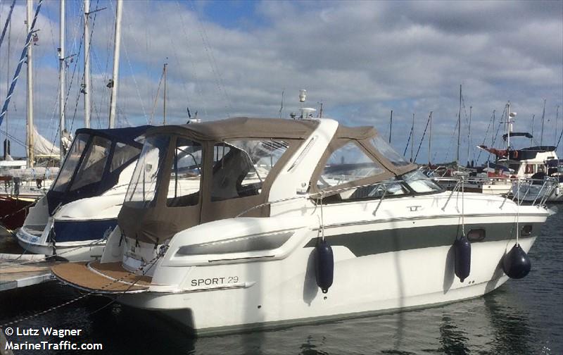 for us (Pleasure craft) - IMO , MMSI 211121760, Call Sign DH4215 under the flag of Germany