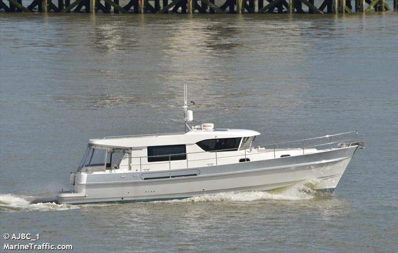 attitude (Pleasure craft) - IMO , MMSI 235103386, Call Sign 2HGC3 under the flag of United Kingdom (UK)