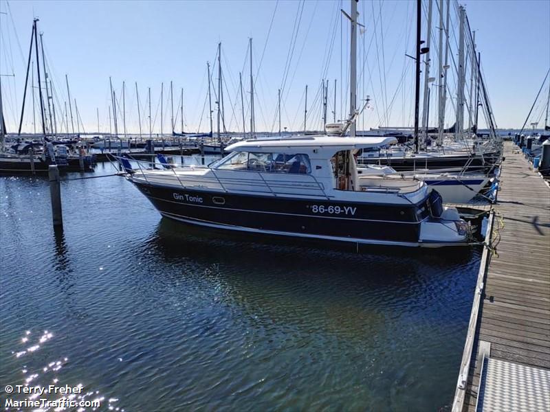 gin-tonic (Pleasure craft) - IMO , MMSI 244020926, Call Sign PA5138 under the flag of Netherlands