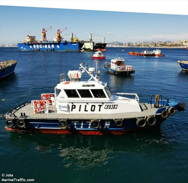 mg titan (Pilot) - IMO , MMSI 725001482, Call Sign CB8383 under the flag of Chile
