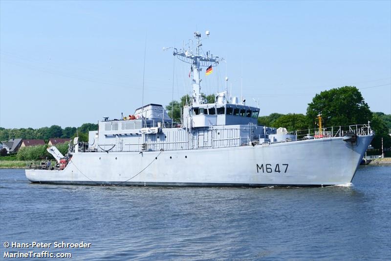french warship m647 (-) - IMO , MMSI 228772000, Call Sign FAIE under the flag of France