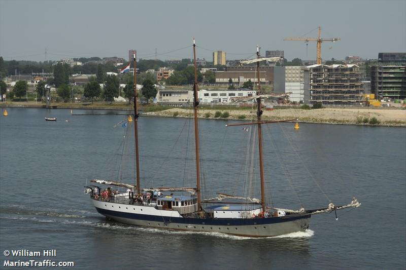 leafde fan fryslan (Passenger ship) - IMO , MMSI 244190178, Call Sign PF4177 under the flag of Netherlands