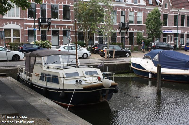 adriana (Pleasure craft) - IMO , MMSI 244217143, Call Sign PI5468 under the flag of Netherlands