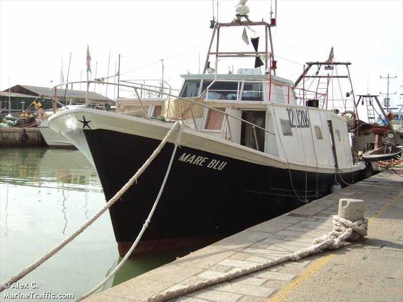 mare blu (Fishing vessel) - IMO , MMSI 247065080 under the flag of Italy