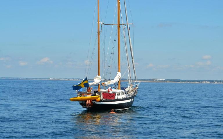blackpearl of sweden (Sailing vessel) - IMO , MMSI 265778550 under the flag of Sweden